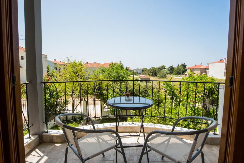 Bouganvillia Homes Nikiti  Esterno foto